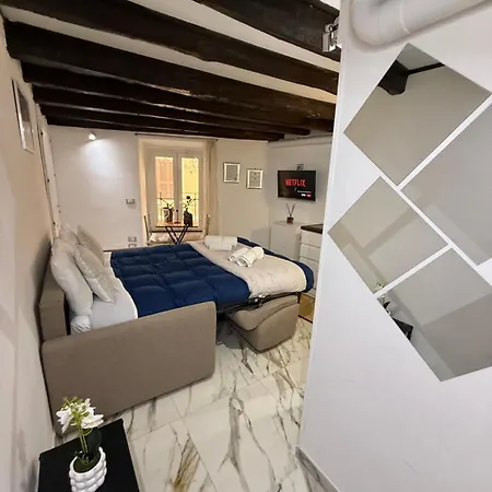 Apartment Nest At Campo De Fiori And Navona Square