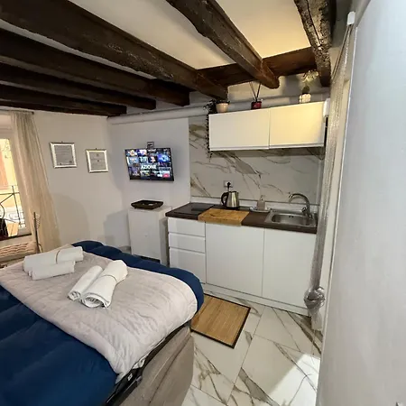 Nest At Campo De Fiori And Navona Square Apartment Rome